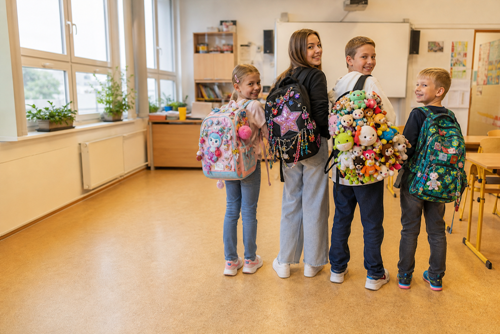 Den vytuněných batohů 🎒